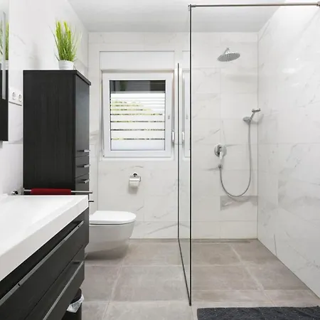Histra With Private Pool And Sea View *