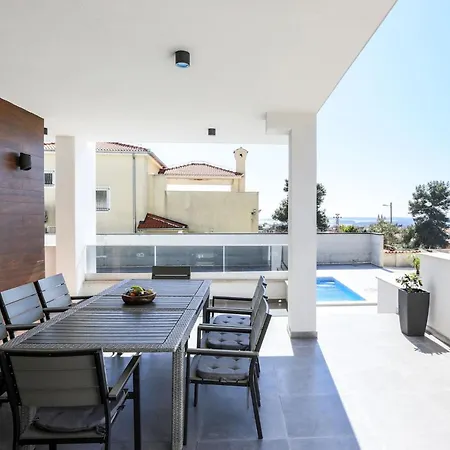 Histra With Private Pool And Sea View 빌라 *
